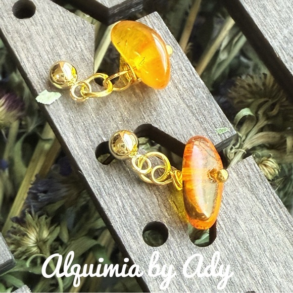 Alquimia Gold and Amber Earrings - Picture 1 of 5